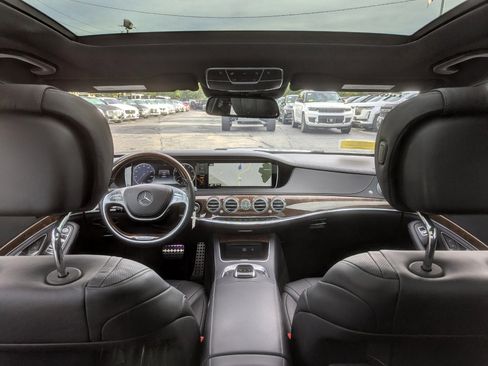 Used 2016 Mercedes-Benz S 550 4MATIC Sedan image 43