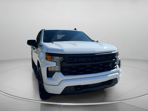 Used 2025 Chevrolet Silverado 1500 Custom w/ Turbomax Blackout Package image 4