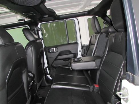 Used 2023 Jeep Wrangler Sahara image 26