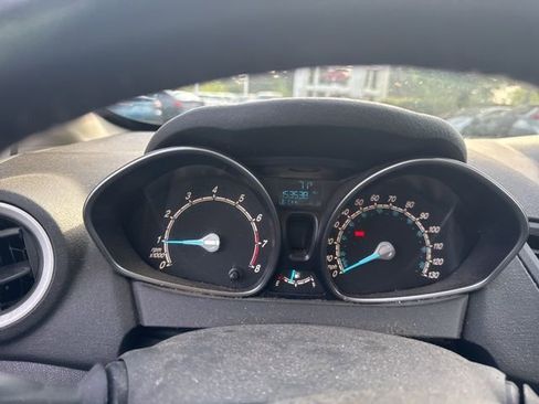 Used 2015 Ford Fiesta SE image 14