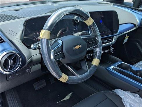 New 2025 Chevrolet Equinox EV LT FWD image 3