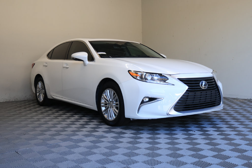 Used 2017 Lexus ES 350 w/ Accessory Package 2 FWD image 6