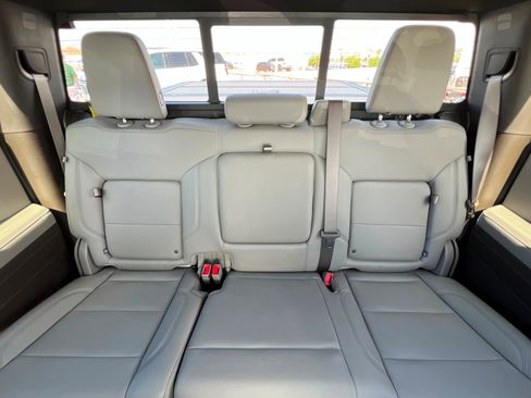 Used 2024 GMC Sierra 1500 SLT w/ SLT Premium Package image 25