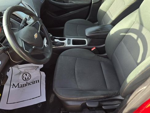 Used 2017 Chevrolet Cruze LS image 9