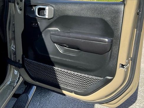 Used 2020 Jeep Gladiator Rubicon image 19