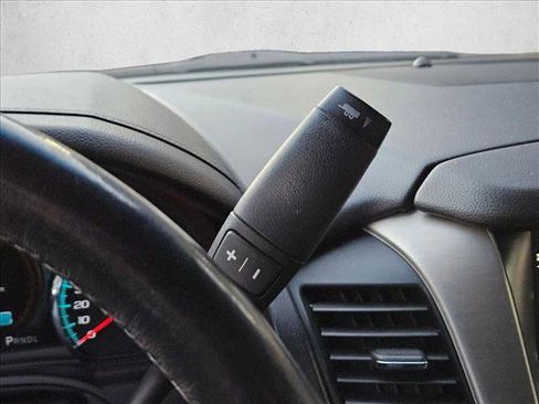 Used 2019 GMC Yukon XL Denali image 16