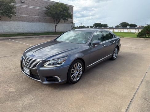 Used 2014 Lexus LS 460 w/ Comfort Package RWD image 5