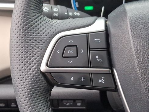 Certified 2024 Toyota Sienna Limited image 23