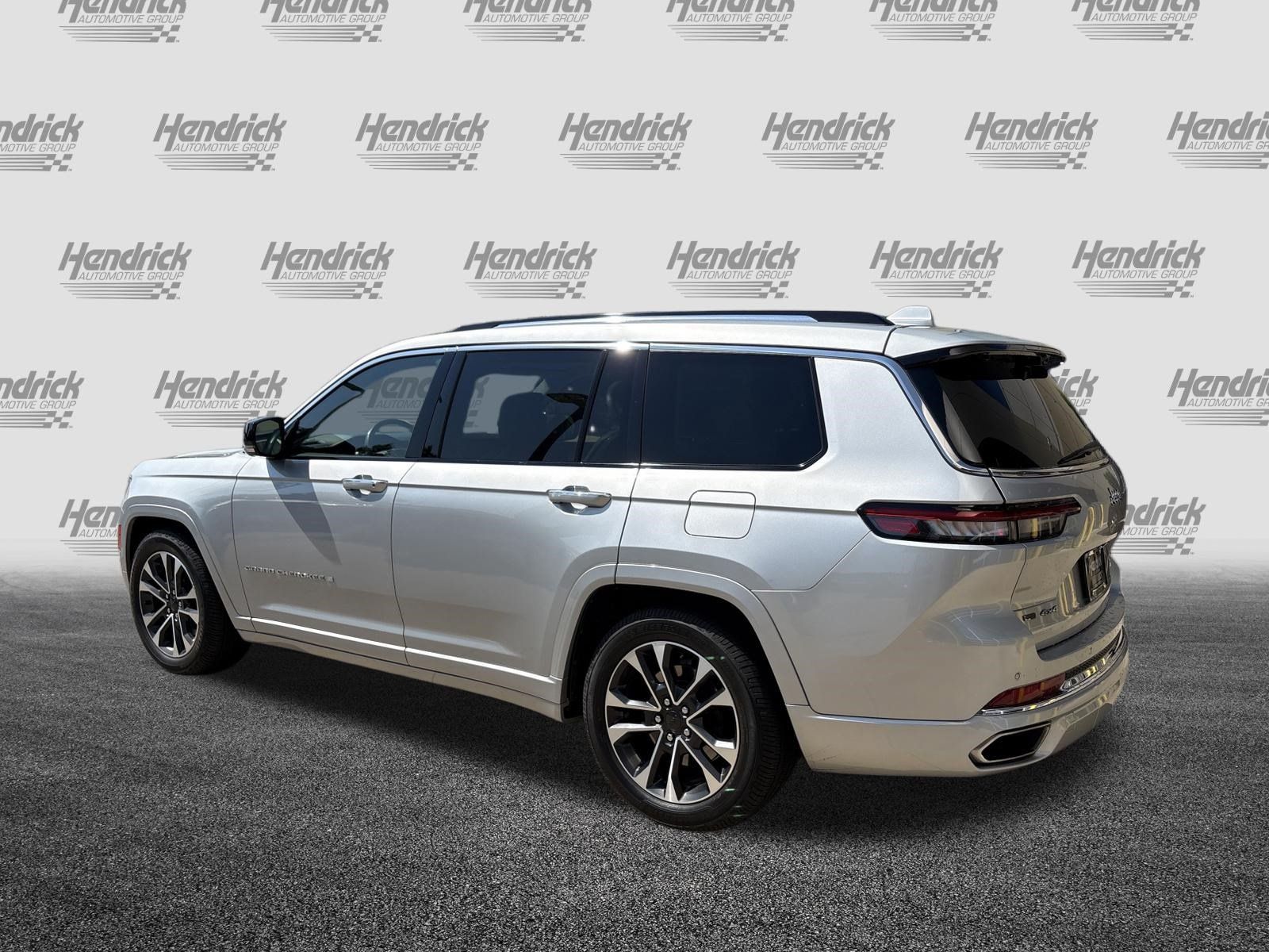 Used 2021 Jeep Grand Cherokee L Overland w/ Advanced Protech Group III AWD/4WD image 8