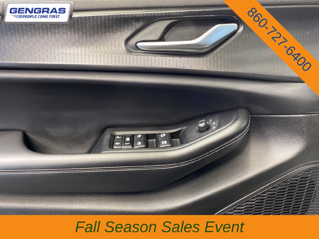 Used 2023 Jeep Grand Cherokee L Altitude AWD/4WD image 14