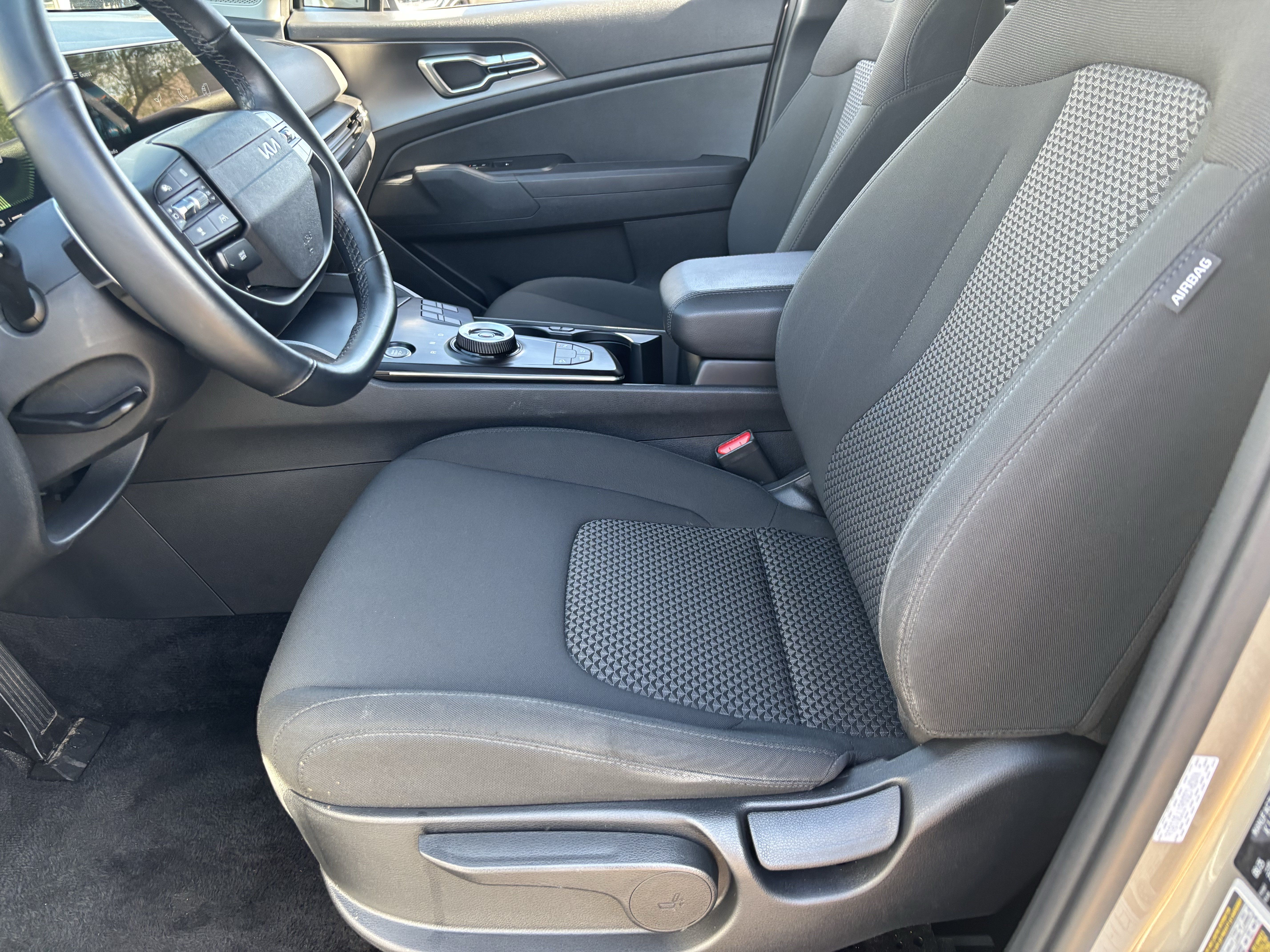 Certified 2026 Kia Sportage LX FWD image 17