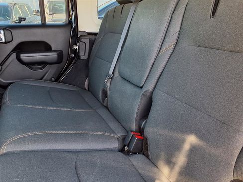 Used 2024 Jeep Wrangler Unlimited w/ Convenience Group image 6