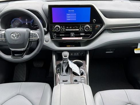 New 2026 Toyota Highlander Limited AWD/4WD image 33