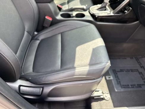 Used 2024 Kia Seltos EX FWD image 10