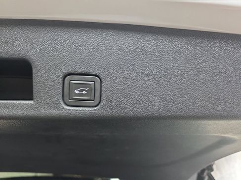 Used 2025 Buick Enclave Avenir w/ Super Cruise Package AWD/4WD image 15
