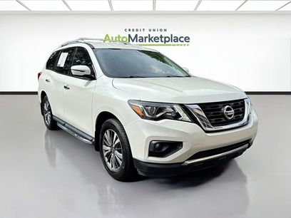 Used 2020 Nissan Pathfinder SV