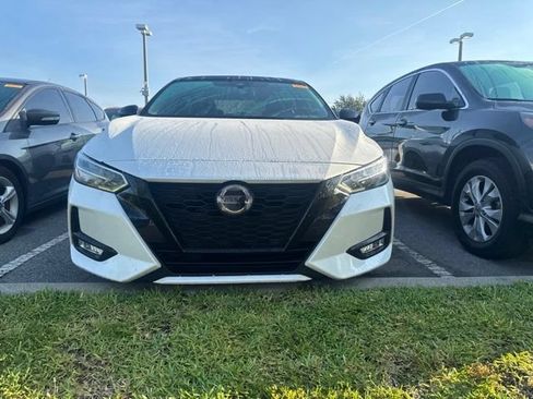 Used 2022 Nissan Sentra SR w/ Midnight Edition FWD image 3