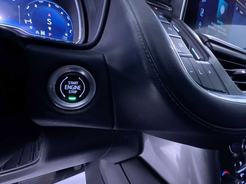 Used 2022 Chevrolet Tahoe Z71 w/ Luxury Package AWD/4WD image 9