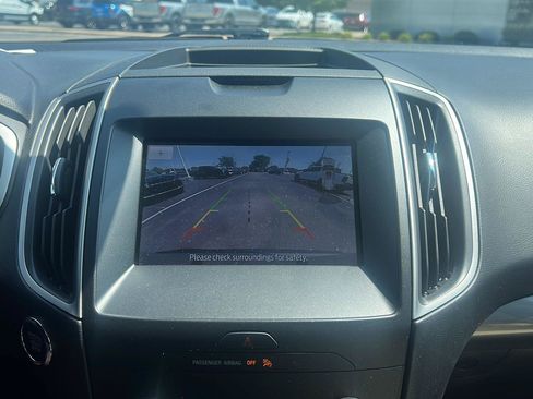 Used 2020 Ford Edge SEL w/ Convenience Package AWD/4WD image 22