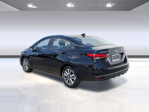 Used 2025 Nissan Versa SV FWD image 3