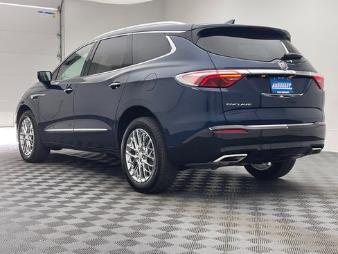 Used 2023 Buick Enclave Essence FWD image 11