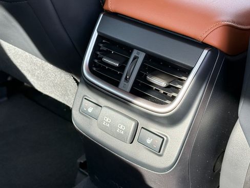 Used 2022 Subaru Legacy Touring XT image 14