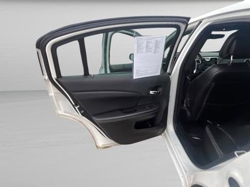 Used 2014 Chrysler 200 Limited image 21