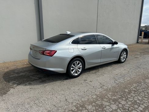 Used 2021 Chevrolet Malibu LT image 2