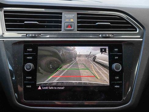 Used 2024 Volkswagen Tiguan SEL R-Line image 25
