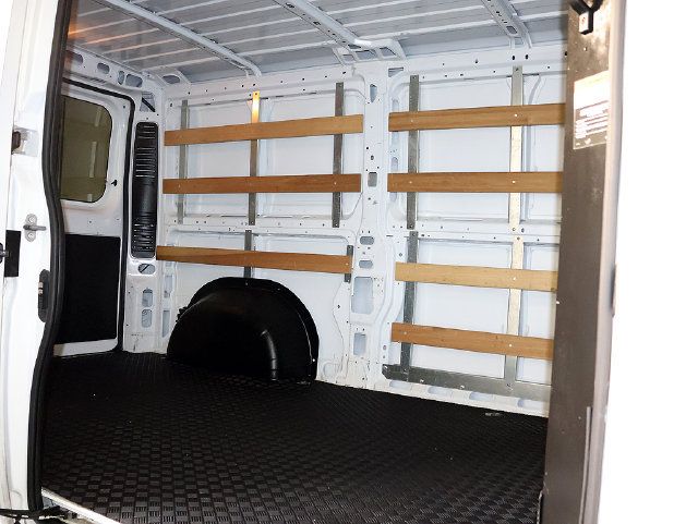 Used 2025 RAM ProMaster 2500 w/ U-Haul Equipment Group FWD image 26