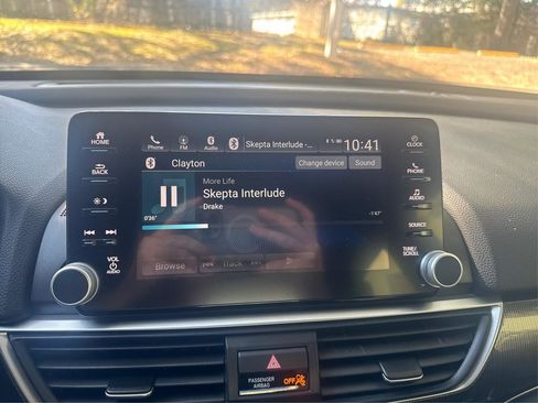 Used 2019 Honda Accord Sport image 11