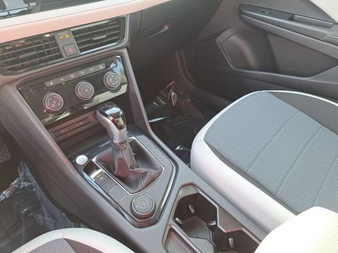Certified 2025 Volkswagen Taos S AWD/4WD image 24