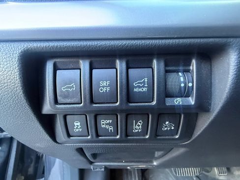 Used 2016 Subaru Outback 2.5i Limited AWD/4WD image 30