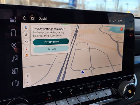 Used 2025 Chevrolet Colorado Z71 w/ Technology Package image 18