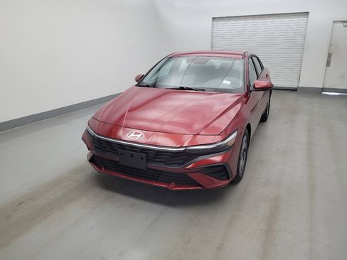 Used 2024 Hyundai Elantra SEL FWD image 15