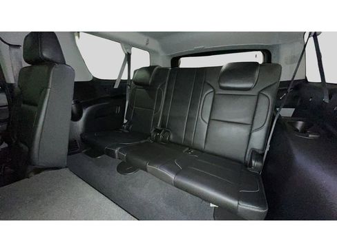 Used 2020 Chevrolet Suburban Premier AWD/4WD image 17
