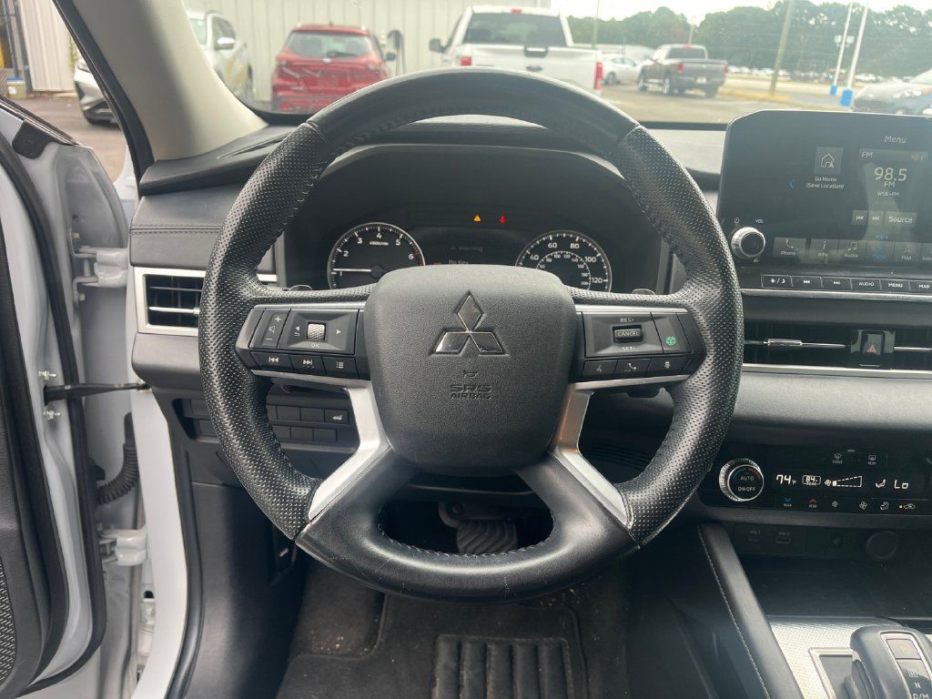 Used 2022 Mitsubishi Outlander SEL FWD image 15
