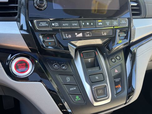 Used 2018 Honda Odyssey Elite image 25