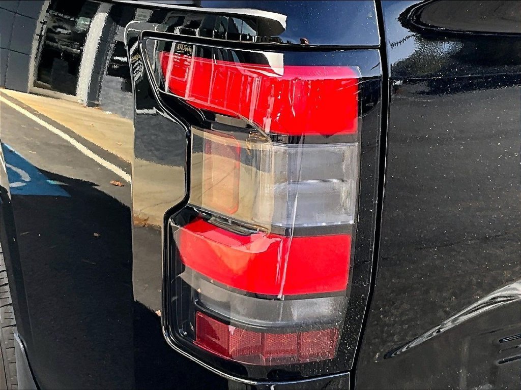 Used 2025 Nissan Frontier SV w/ SV Convenience Package AWD/4WD image 25
