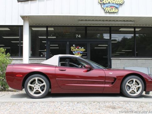 Used 2003 Chevrolet Corvette Convertible w/ Preferred Equipment Group1 RWD image 18