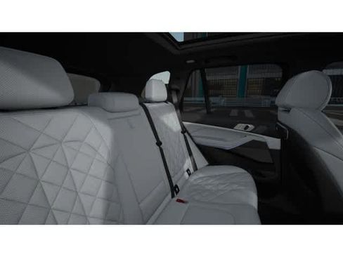 New 2026 BMW X5 xDrive40i w/ M Sport Package AWD/4WD image 12