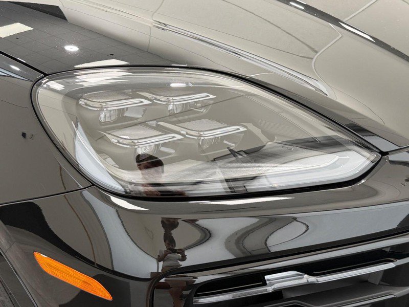 New 2026 Porsche Cayenne S AWD/4WD image 11