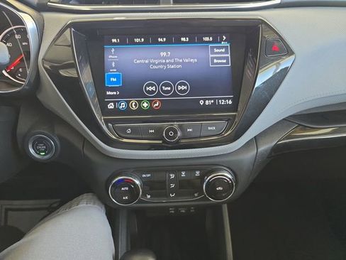 Used 2021 Chevrolet TrailBlazer LT w/ Premium Seating Package AWD/4WD image 15