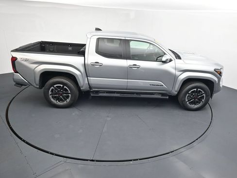 Used 2024 Toyota Tacoma TRD Sport w/ TRD Sport Upgrade Package AWD/4WD image 31