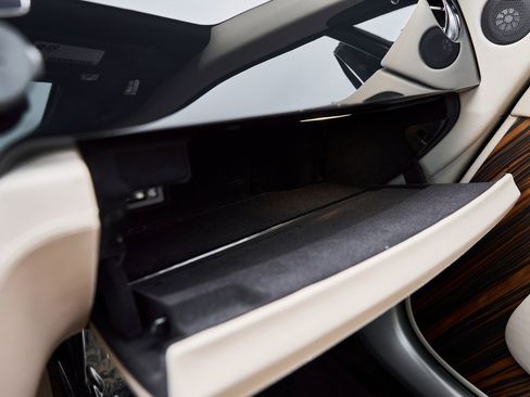 Used 2014 Rolls-Royce Wraith image 75