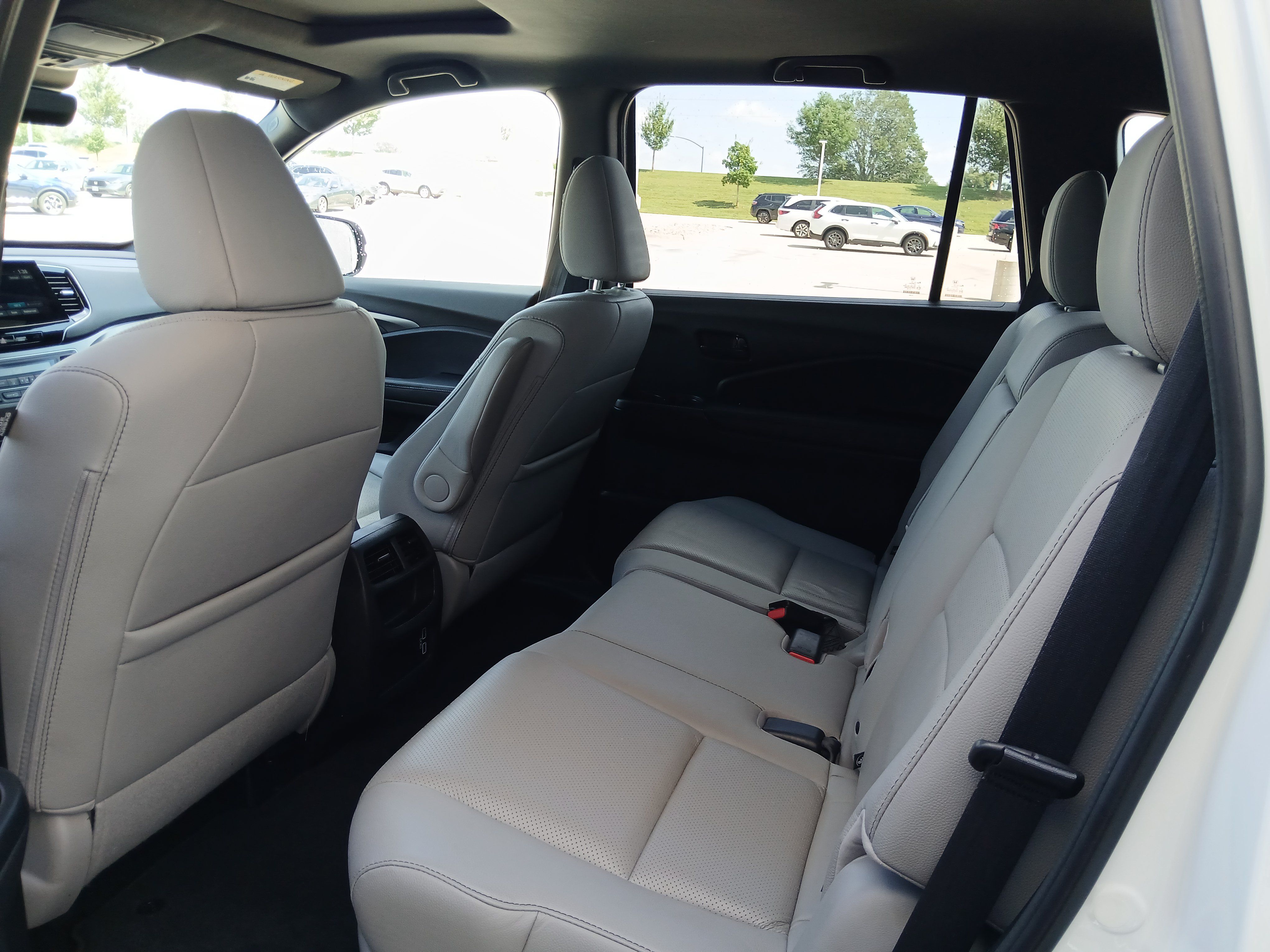 Used 2023 Honda Passport EX-L image 8