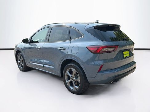 Used 2023 Ford Escape ST-Line w/ Tech Pack #1 AWD/4WD image 7