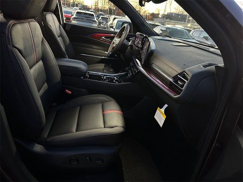 New 2026 Chevrolet Traverse RS image 22