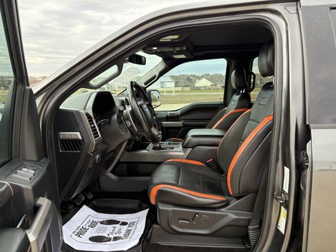 Used 2018 Ford F150 Raptor w/ Equipment Group 802A Luxury image 9