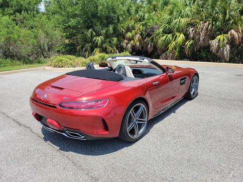 Used 2018 Mercedes-Benz AMG GT C image 4